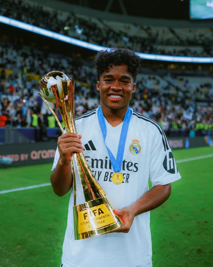 包含转会期皇家马德里调整名单以备社区盾，更衣室发声环节打磨，话题不断，球队文化再被提及的词条-开云kaiyun通用网址